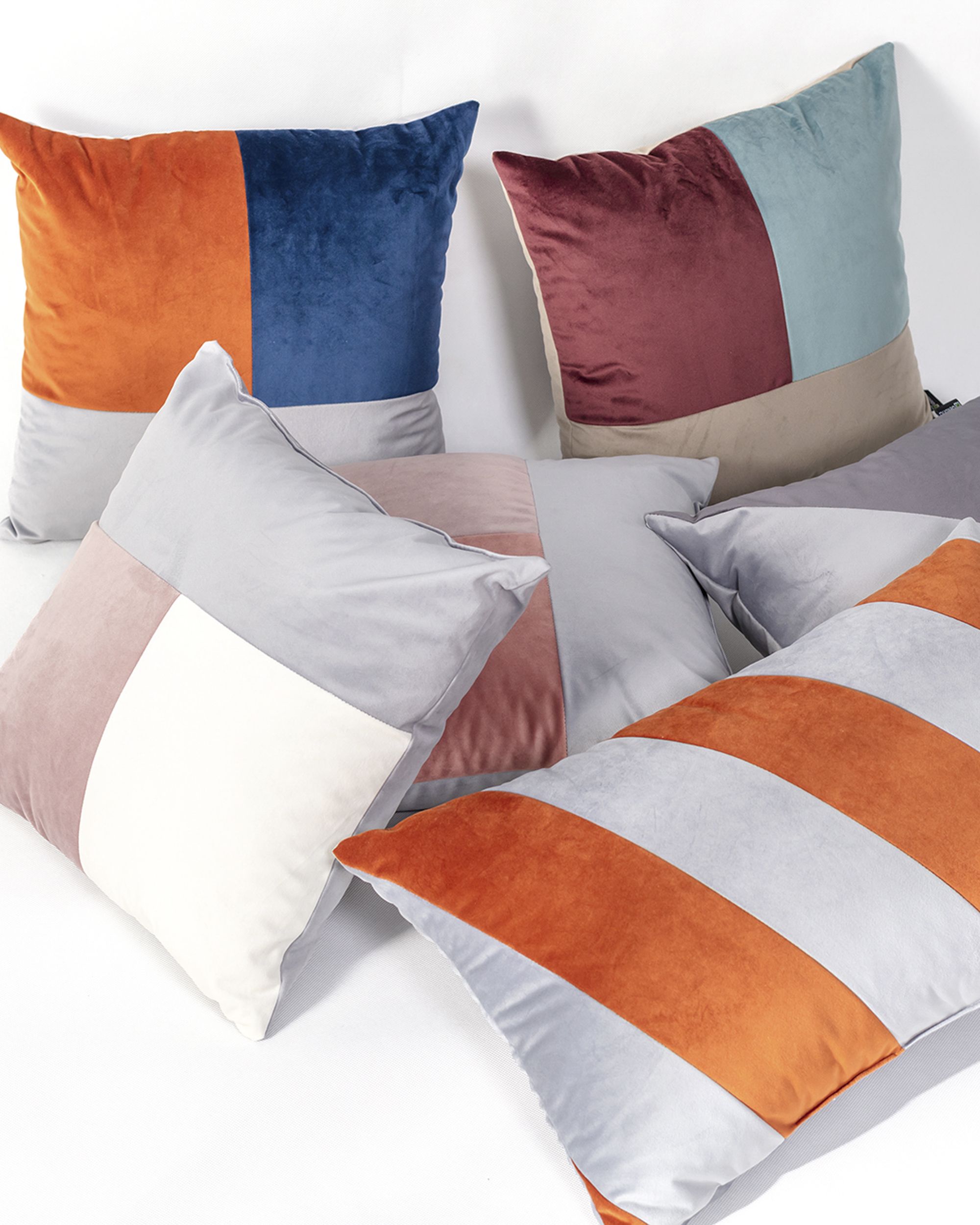 Patchwork vankúš štvorcový ružový sivý biely (hover)