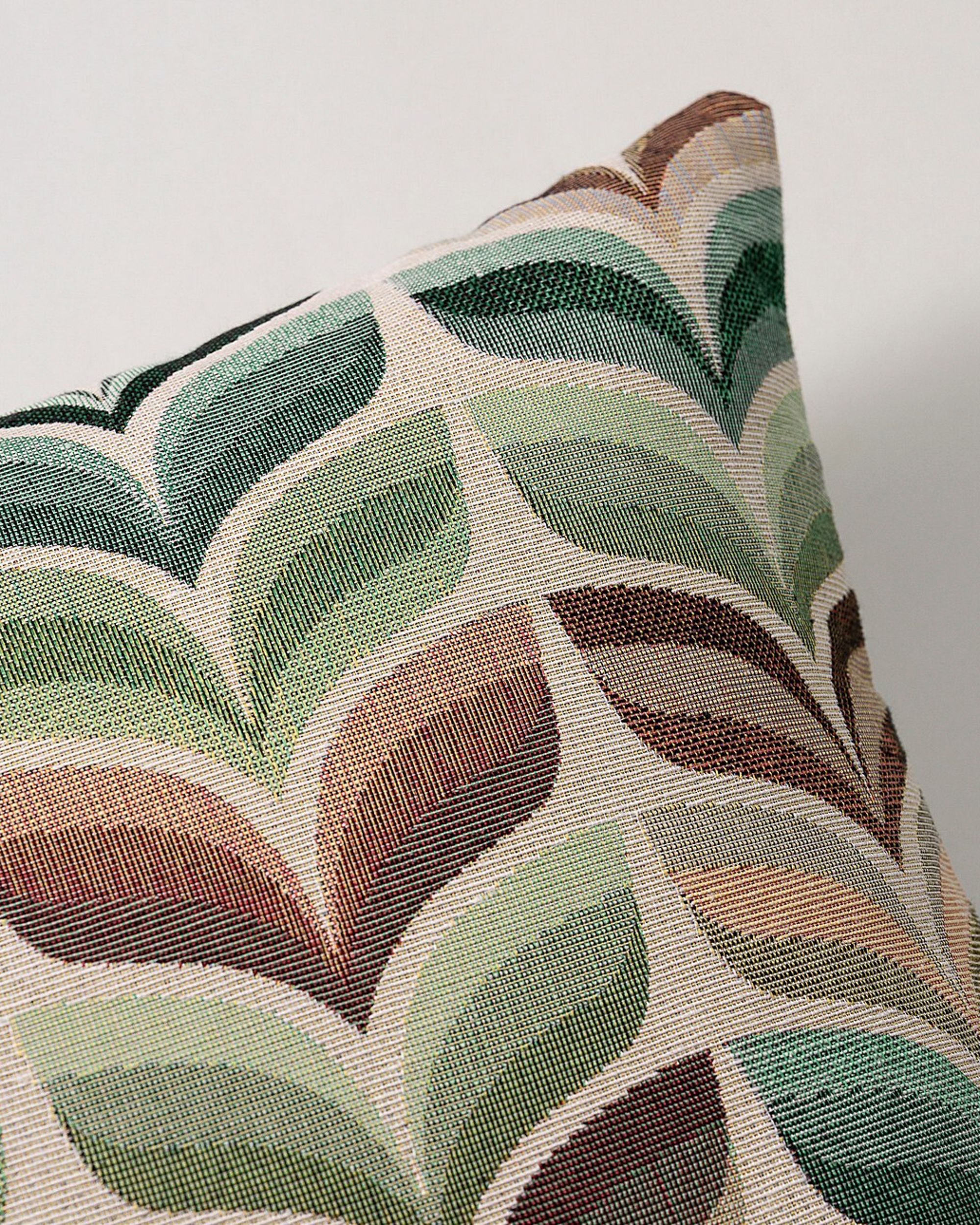 Karin - jednoduchá obliečka, 60x40cm farba produktu zelená látka zapletaná, vzorované (hover)