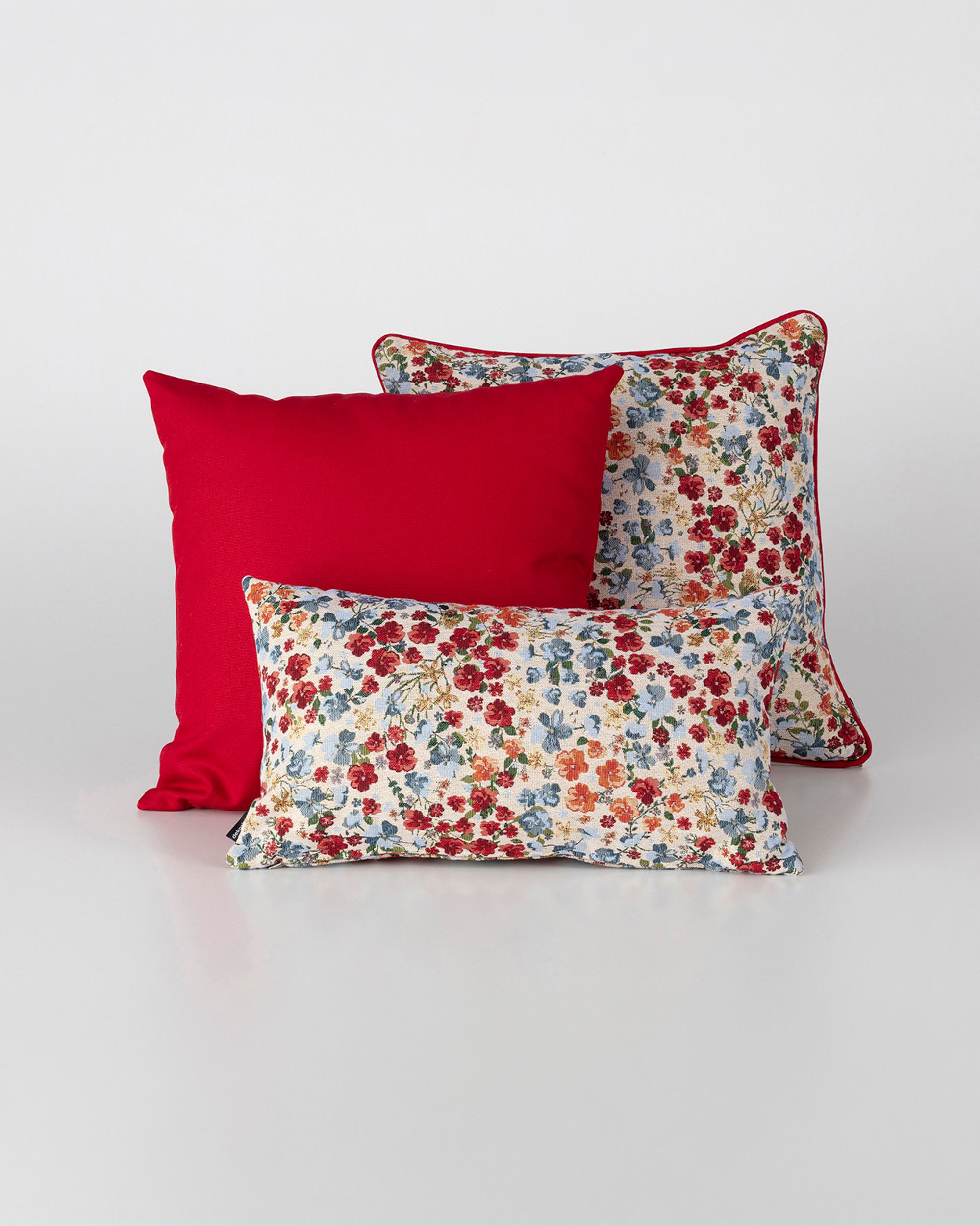 Sada 3 dekoračných vankúšov Red Popy Flower