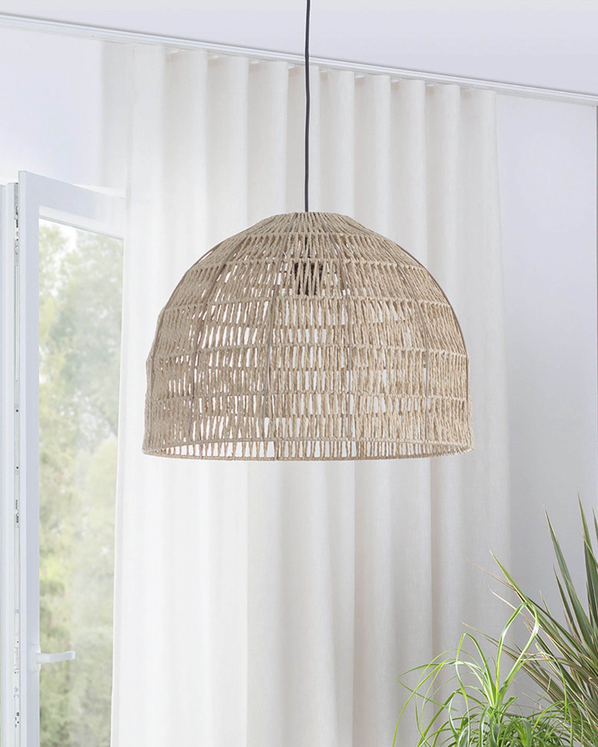 Závesná lampa Nasira (hover)