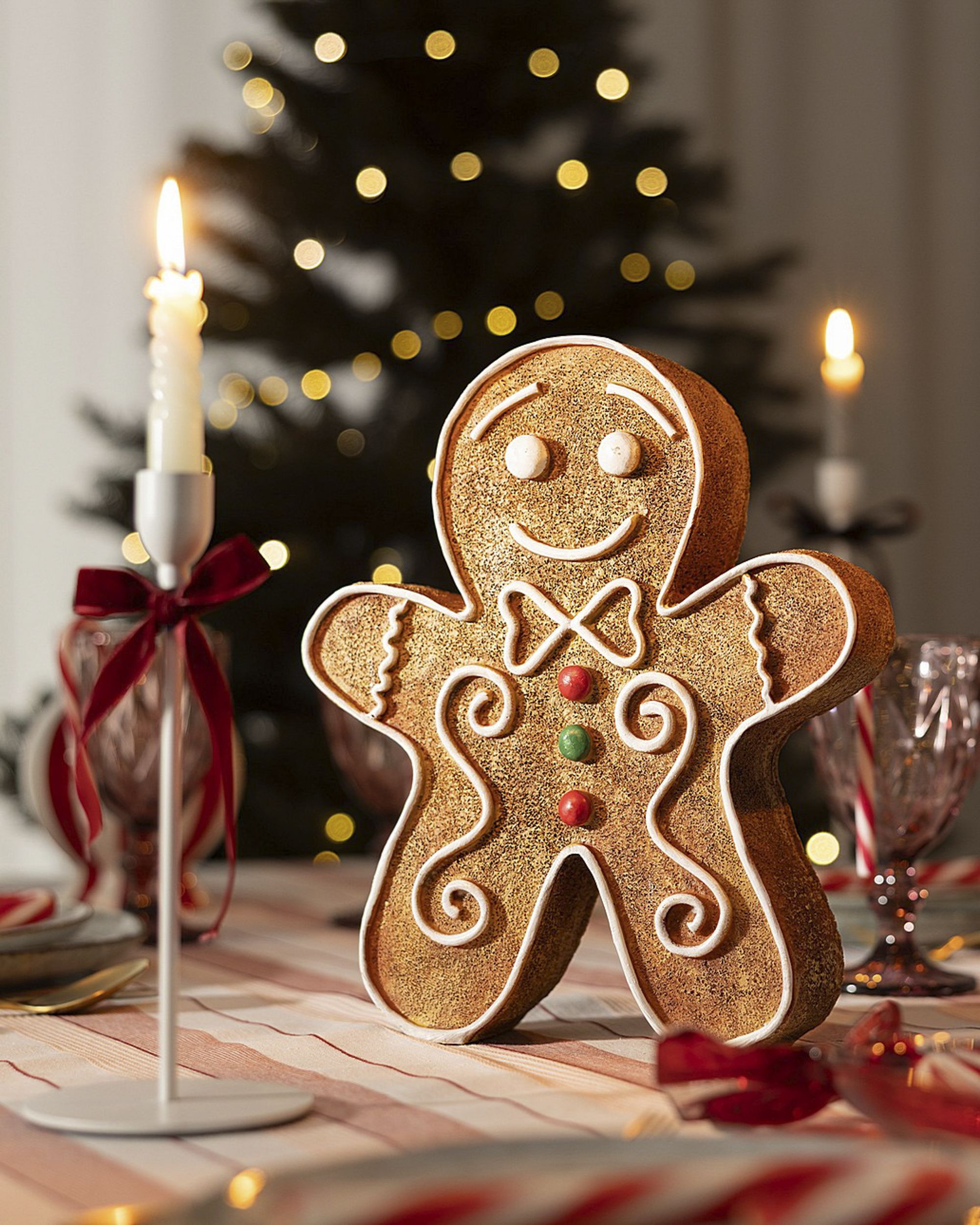 Dekoratívna figúrka Gingerbread Man I 25x7x30 cm (hover)