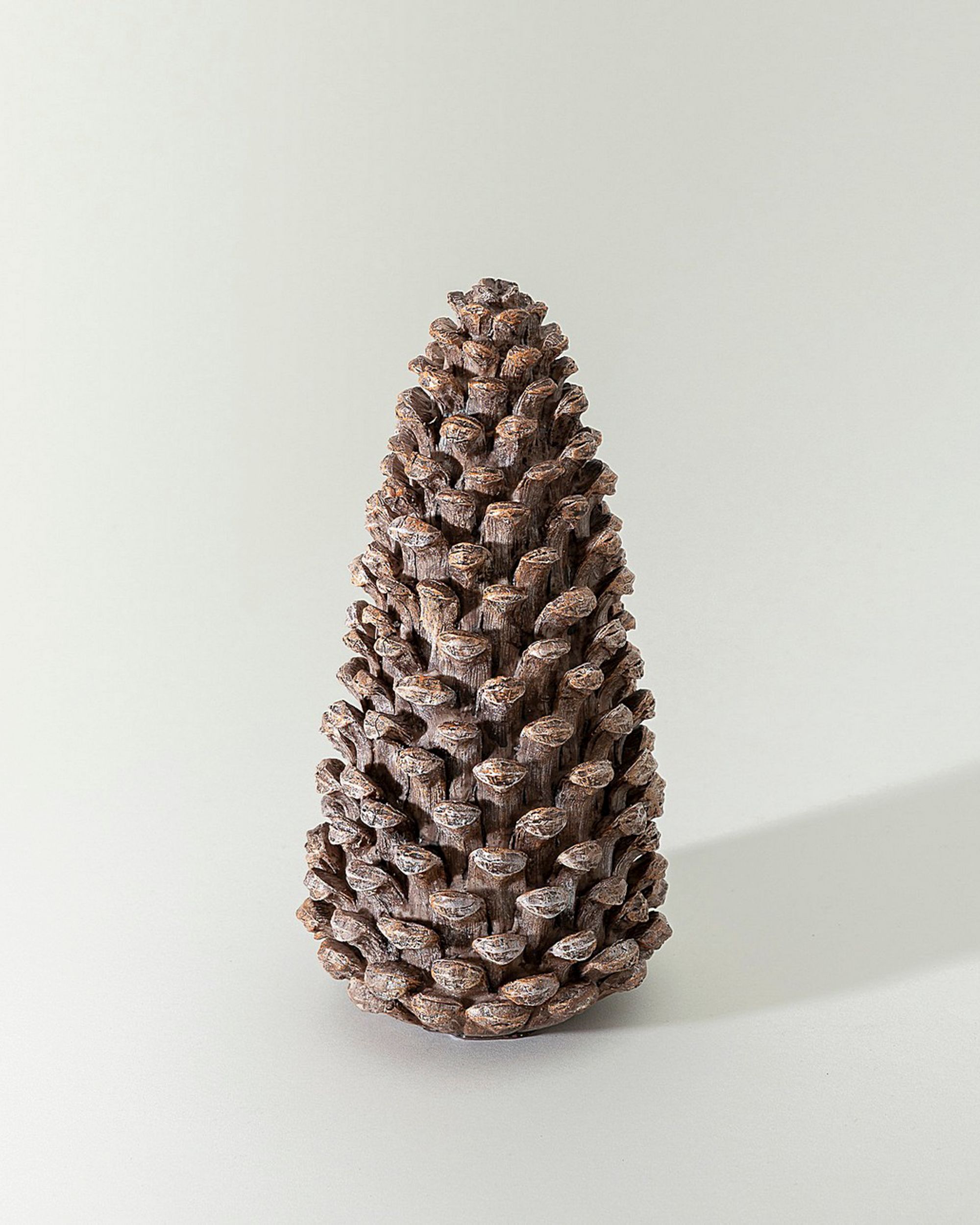 Malá figúrka šišky 12x12x23 cm