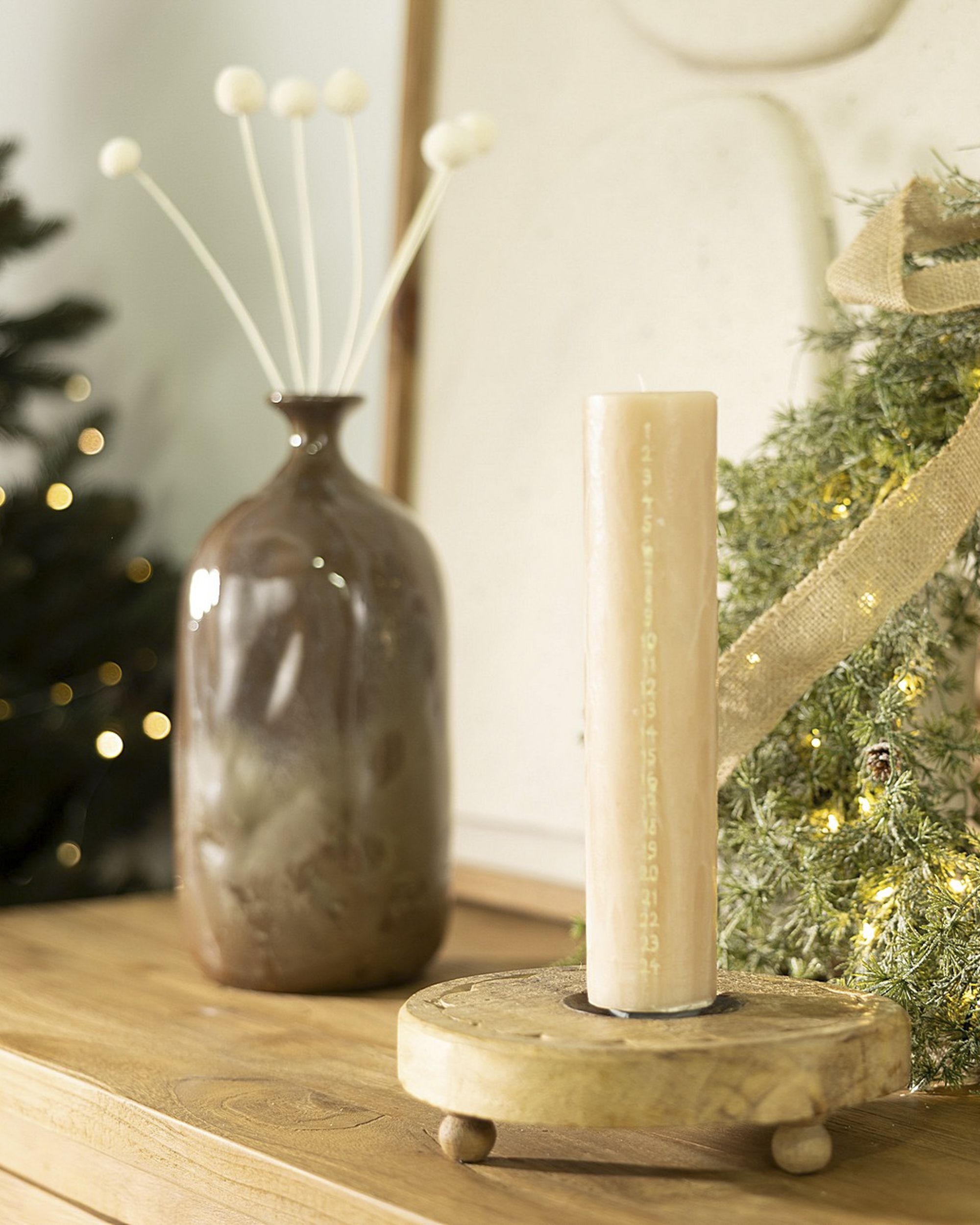 Béžová adventná sviečka 25 cm (hover)