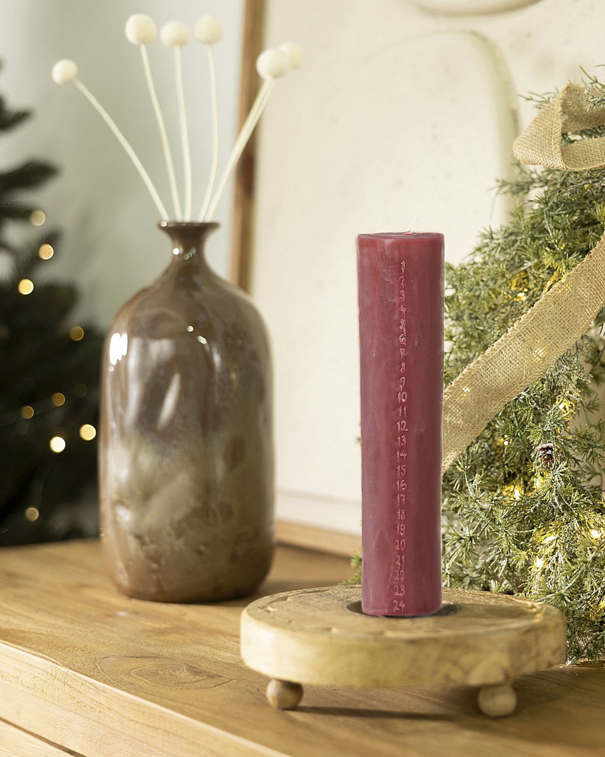 Burgundská adventná sviečka 25 cm (hover)