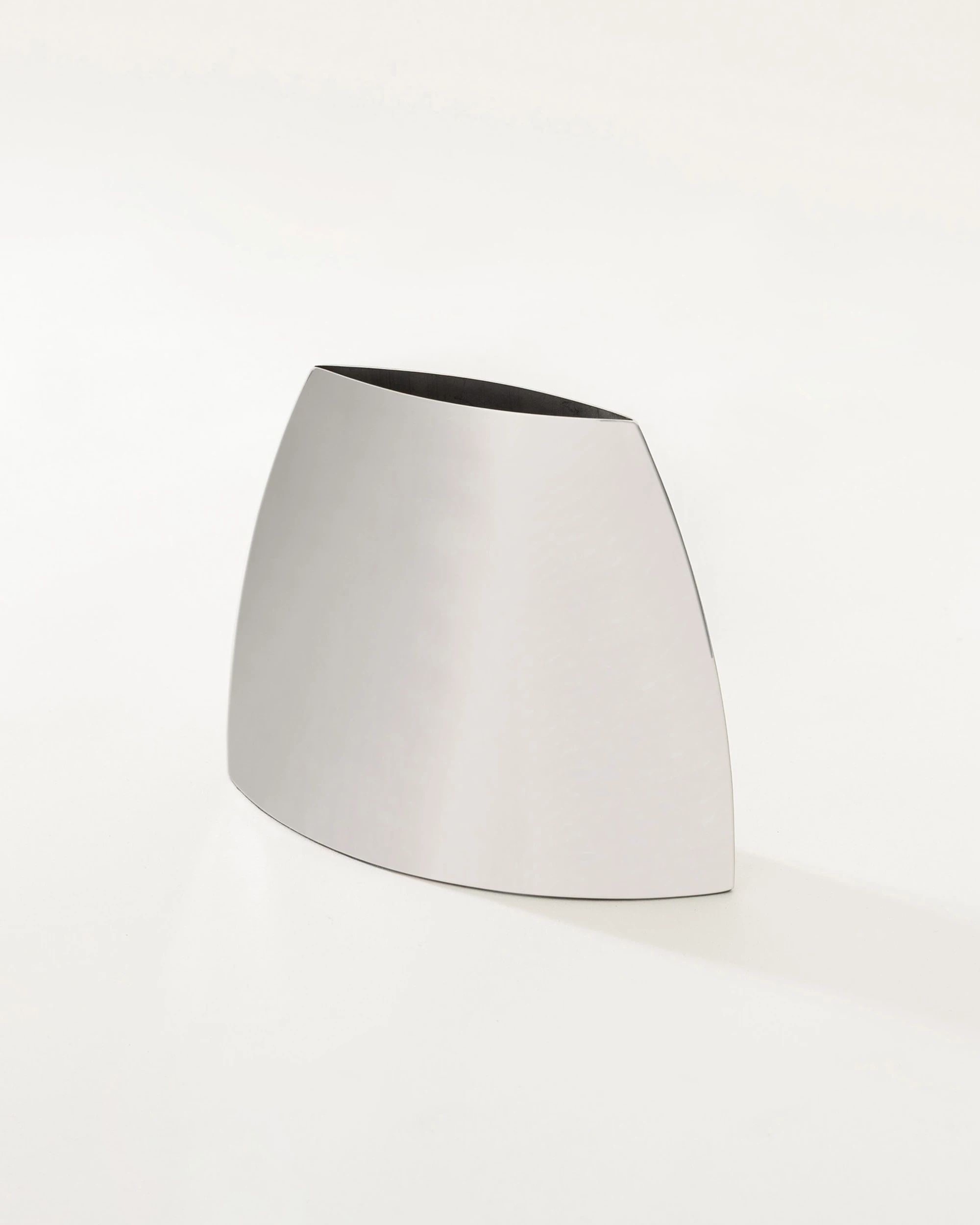 Váza Moon Curve I 18x7x15 cm