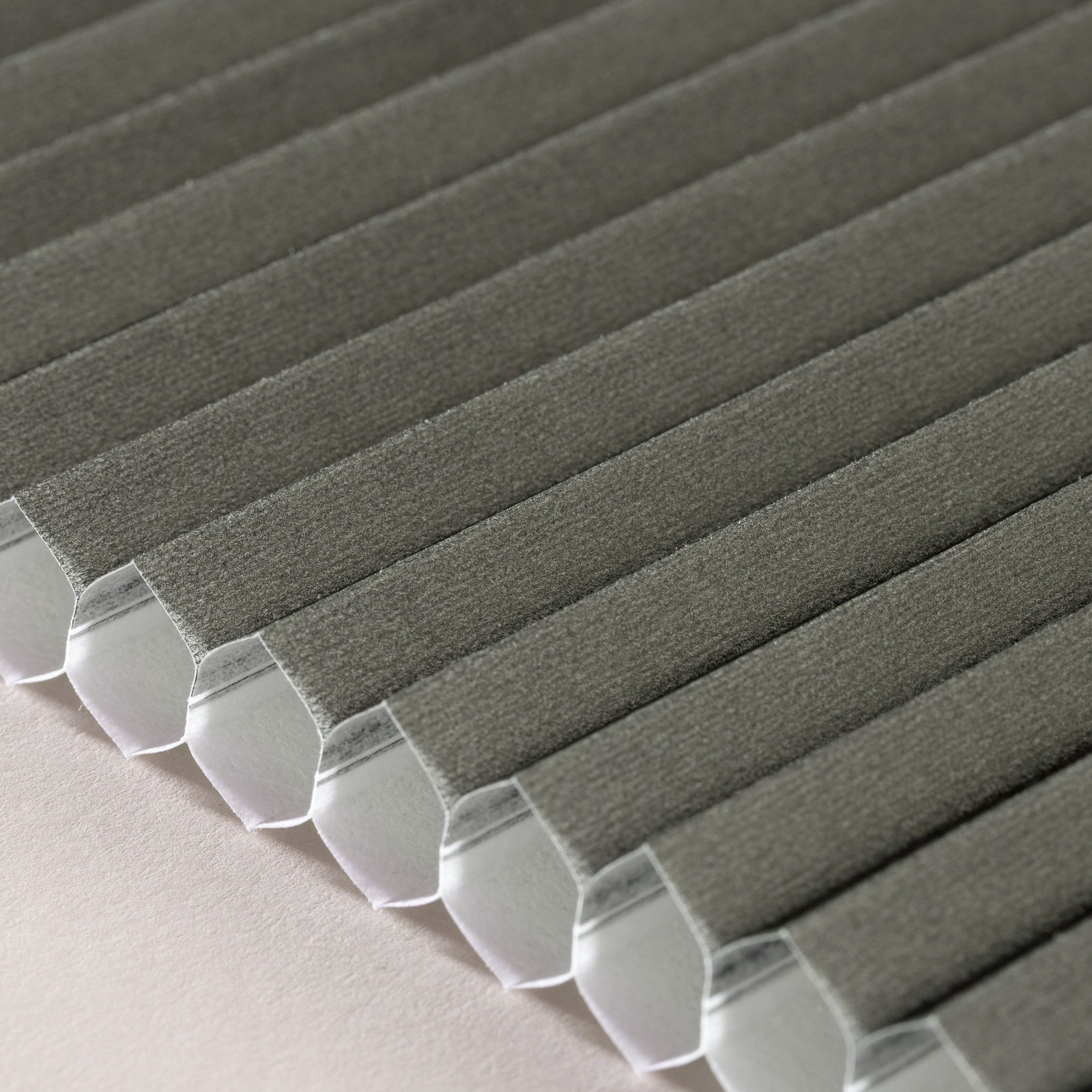 Basic – plisé Honeycomb H-116 čierna